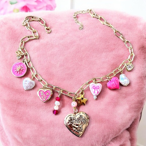 Pink and gold charm necklace Girly and Cute Coquette girl aesthetics Adorable - Picture 11 of 17